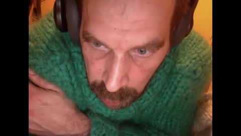 sweaterboy666 online show from 31, 1, 2025
