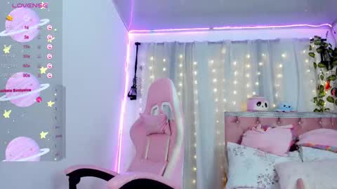 Snapshot of sweed_danii09 chatting on 20, 11, 2025 Daniela age 21 online show from 20, 11, 2025