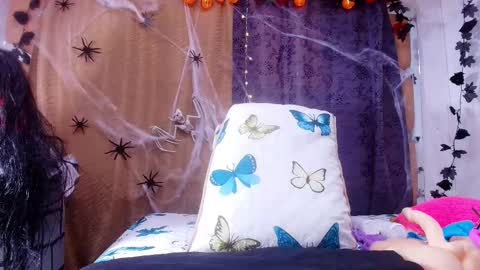 Snapshot of sweegirl_ chatting on 15, 10, 2025 Debora online show from 15, 10, 2025
