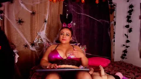 Snapshot of sweegirl_ chatting on 16, 10, 2025 Debora online show from 16, 10, 2025