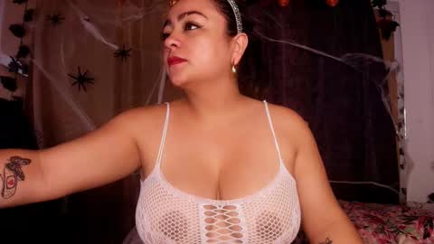 Snapshot of sweegirl_ chatting on 17, 10, 2025 Debora online show from 17, 10, 2025