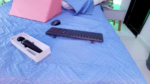 Debora  online show from 13, 11, 2025