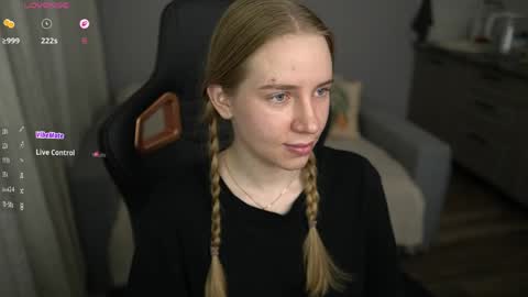 Snapshot of sweet__michelle chatting on 22, 5, 2026 Michelle online show from 22, 5, 2026