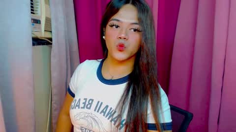 Snapshot of sweet_ahrii chatting on 22, 2, 2025 CLEO online show from 22, 2, 2025