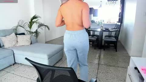Snapshot of sweet_ailin chatting on 5, 6, 2026 sweet_ailin online show from 5, 6, 2026