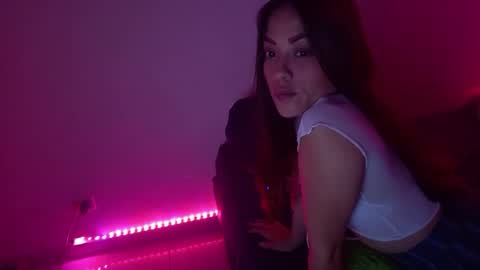 Snapshot of sweet_and_cute23 chatting on 13, 11, 2025 NZ online show from 13, 11, 2025