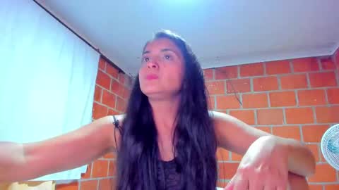 sweet and hot alaia online show from 28, 9, 2025