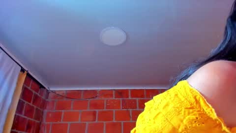 sweet and hot alaia online show from 15, 10, 2025