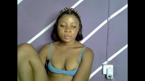 Snapshot of sweet_berry31 chatting on 6, 11, 2025 baby girl online show from 6, 11, 2025