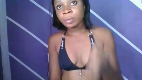 Snapshot of sweet_berry31 chatting on 7, 11, 2025 baby girl online show from 7, 11, 2025