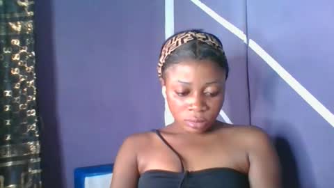 Snapshot of sweet_berry31 chatting on 12, 11, 2025 baby girl online show from 12, 11, 2025