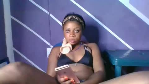 Snapshot of sweet_berry31 chatting on 14, 11, 2025 baby girl online show from 14, 11, 2025