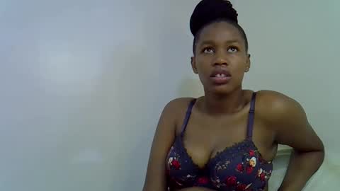 Snapshot of sweet_brown9 chatting on 22, 9, 2025 sweet_brown9 online show from 22, 9, 2025