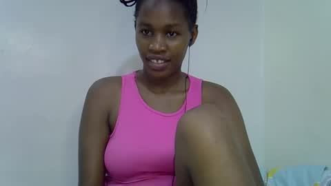 Snapshot of sweet_brown9 chatting on 18, 10, 2025 sweet_brown9 online show from 18, 10, 2025