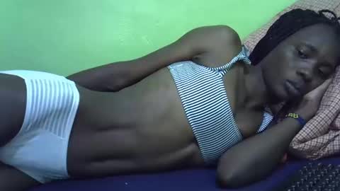 Snapshot of sweet_candie01 chatting on 7, 10, 2025 sweet_candie01 online show from 7, 10, 2025