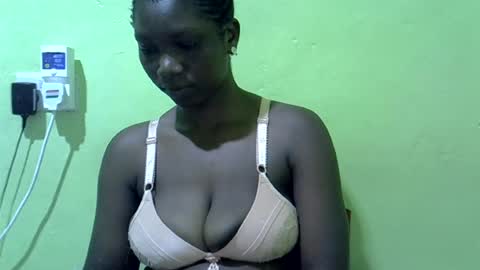 Snapshot of sweet_cherie1 chatting on 19, 6, 2026 sweet_cherie1 online show from 19, 6, 2026