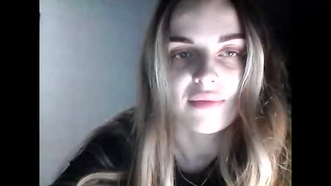 Snapshot of sweet_cute98 chatting on 28, 11, 2025 sweet_cute98 online show from 28, 11, 2025