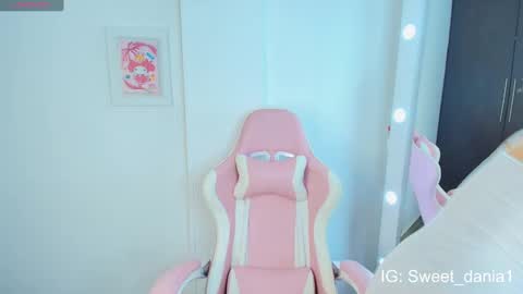 Snapshot of sweet_dania_ chatting on 12, 3, 2025 sweet_dania_ online show from 12, 3, 2025