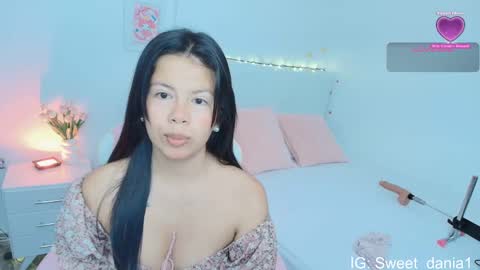 Snapshot of sweet_dania_ chatting on 15, 9, 2025 sweet_dania_ online show from 15, 9, 2025