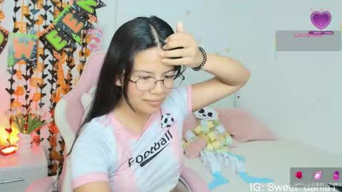 Snapshot of sweet_dania_ chatting on 23, 10, 2025 sweet_dania_ online show from 23, 10, 2025