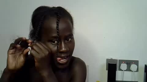 Snapshot of sweet_diva19 chatting on 6, 10, 2025 sweet_diva19 online show from 6, 10, 2025