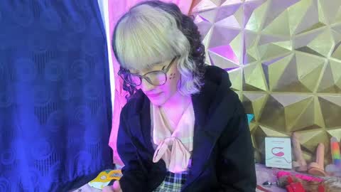  emmili  online show from 7, 12, 2024