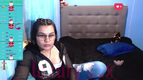 Snapshot of sweet_fantasy_couple chatting on 5, 11, 2025 sweet_fantasy_couple online show from 5, 11, 2025