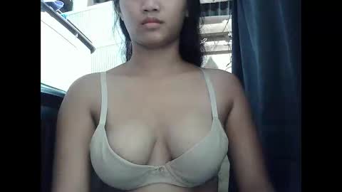 Snapshot of sweet_hazel25 chatting on 4, 12, 2025 Hazel online show from 4, 12, 2025