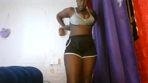Snapshot of sweet_hennessey chatting on 23, 5, 2026 sweet_hennessey online show from 23, 5, 2026