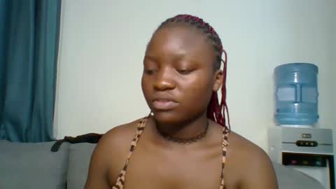 Snapshot of sweet_jenica chatting on 19, 11, 2025 ESTHER NEEMA online show from 19, 11, 2025