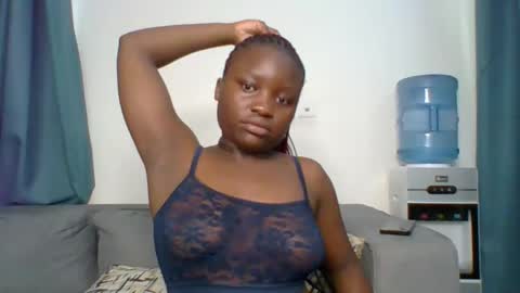 Snapshot of sweet_jenica chatting on 20, 11, 2025 ESTHER NEEMA online show from 20, 11, 2025