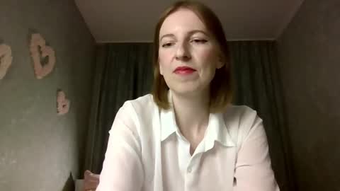 sweet_lilbunny online show from 19, 11, 2025