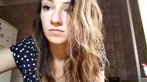 Snapshot of sweet_lilgirl_x chatting on 9, 2, 2025 Anna online show from 9, 2, 2025