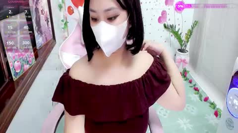 Lily online show from 6, 10, 2025