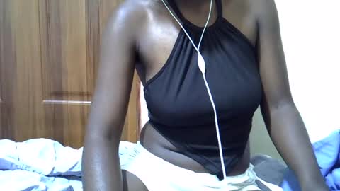 Snapshot of sweet_lma chatting on 16, 6, 2026 sweet_lma online show from 16, 6, 2026
