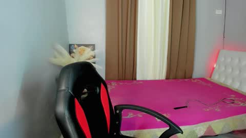 sweet_marie21 online show from 2, 4, 2026