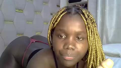 sweet_melodiyy online show from 2, 4, 2026