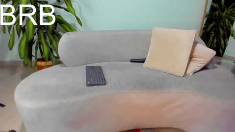 Snapshot of sweet_mia23 chatting on 27, 2, 2025 MIA 3 online show from 27, 2, 2025