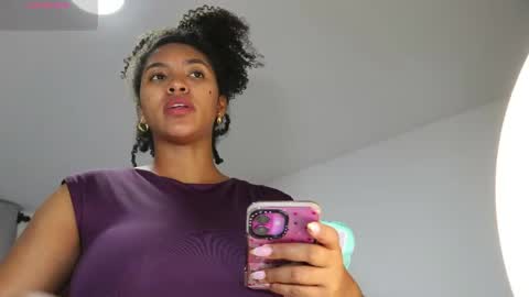 Snapshot of sweet_mia80 chatting on 4, 5, 2026 MIA online show from 4, 5, 2026
