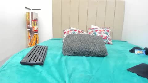 sweet_milky_ online show from 18, 2, 2025