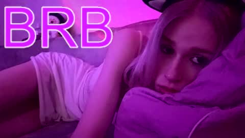 Snapshot of sweet_mol1y chatting on 24, 11, 2025 sweet_mol1y online show from 24, 11, 2025