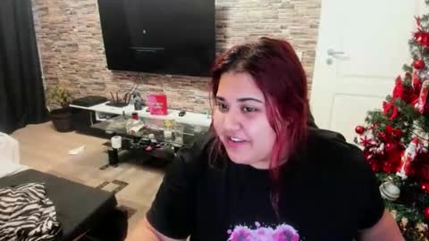 Snapshot of sweet_moommy chatting on 14, 12, 2025 sweet_moommy online show from 14, 12, 2025