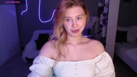 Snapshot of sweet_nicole_333 chatting on 4, 6, 2026 sweet_nicole_333 online show from 4, 6, 2026