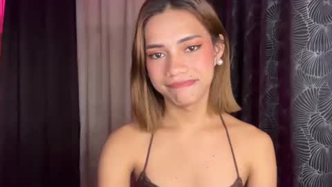 sweet_nikki03 online show from 15, 11, 2025