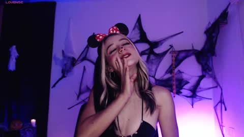 Penny  online show from 19, 10, 2025