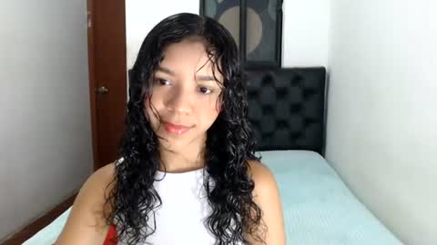 Snapshot of sweet_petite15 chatting on 9, 7, 2026 petite sweet online show from 9, 7, 2026