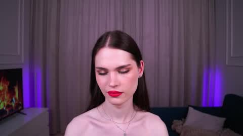 Snapshot of sweet_reverie chatting on 11, 3, 2025 Vanessa online show from 11, 3, 2025