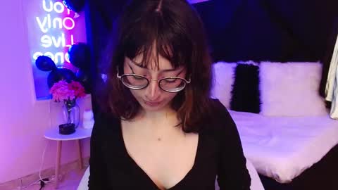 Roxanee online show from 26, 11, 2025