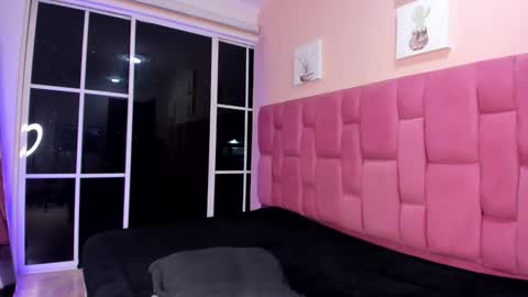 sweet_stacie online show from 19, 12, 2025