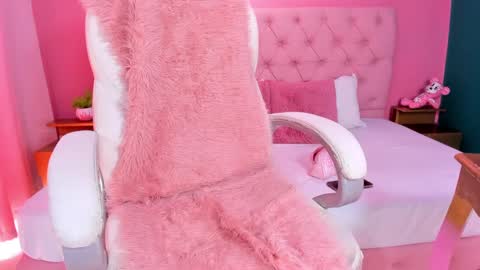 Yeileen online show from 18, 2, 2025